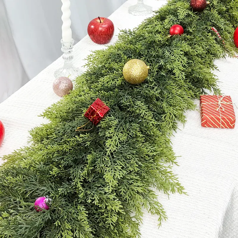 🎅🎄 Artificial Cedar Garland 🇨🇦Green Pine Garland for Table, Mantel, Wall – Perfect for Indoor & Outdoor Christmas Decorations